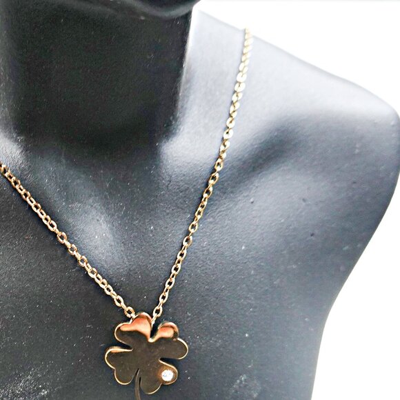 Shamrock Clover Jewelry Gold Necklace NEW - Picture 1 of 3